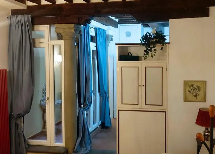 Borgo Allegri Apartment